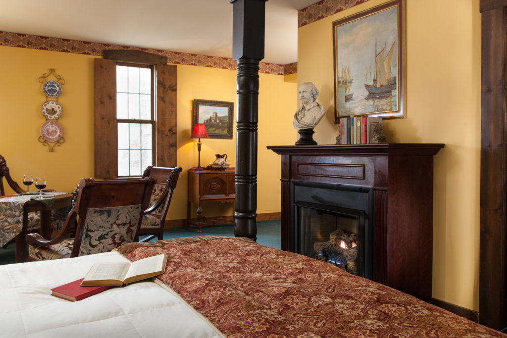 Shakespeare Suite (Handicap Accessible)